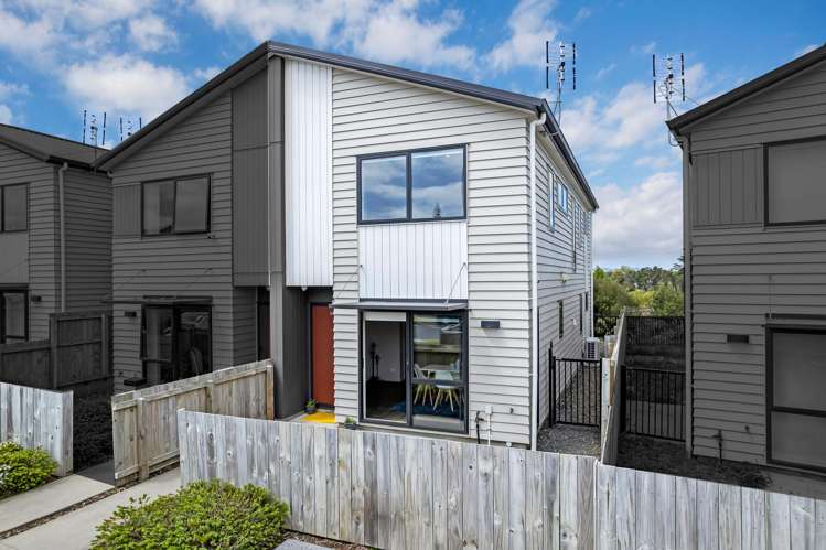 66 Matawhanga Drive Wattle Downs_22