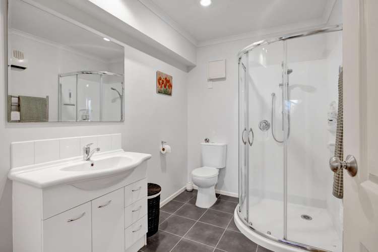 21 Longview Drive Merrilands_24