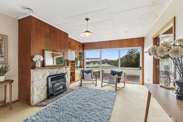 15 Spur Grove Titahi Bay_4