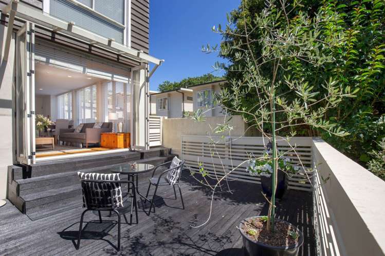 19/27 Birdwood Crescent Parnell_11