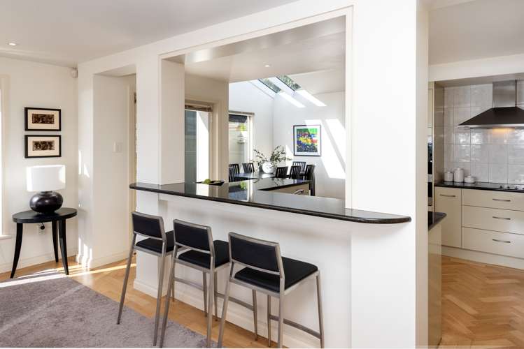 70 Bramley Drive Farm Cove_7