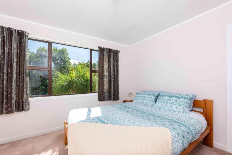 1 Waianga Place Omapere_19