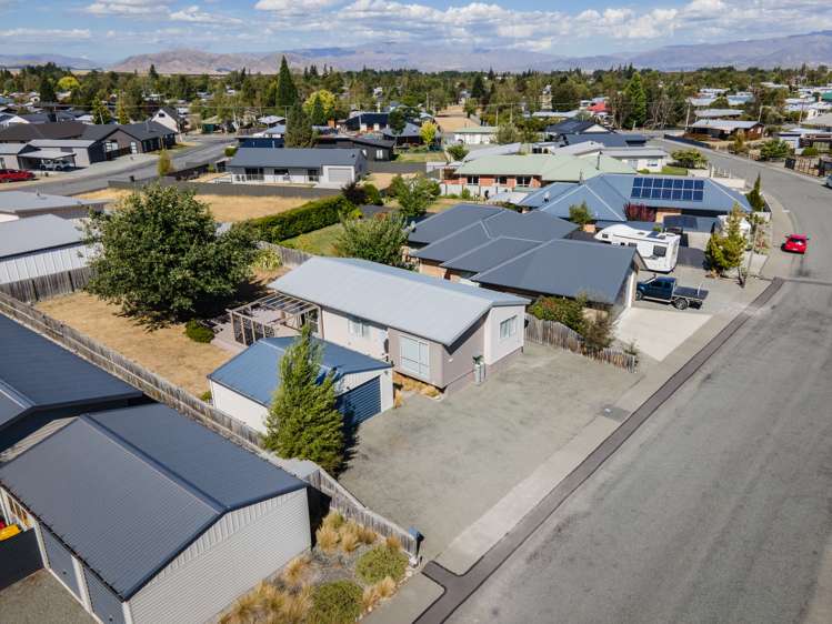 12 Rhoboro Road Twizel_24