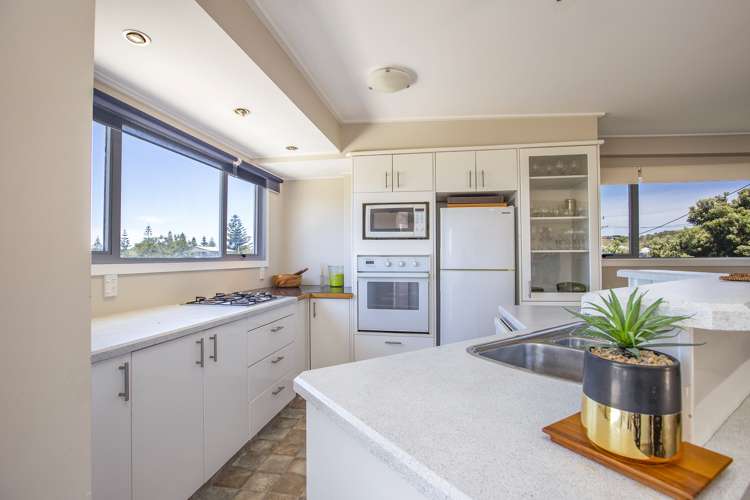 57 Pinedale Crescent Riversdale Beach_6