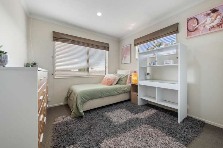 35 Turnberry Drive Wattle Downs_14