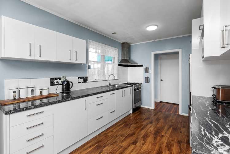 99 Wycliffe Street Onekawa_5