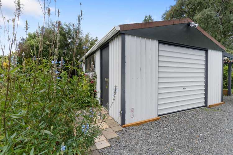 7 Deller Drive Carterton_21