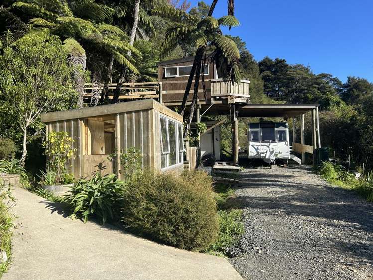 1742 Queen Charlotte Drive Anakiwa and Surrounds_16