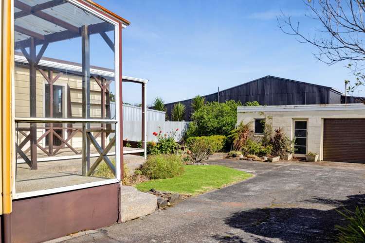 16 Old South Road Okato_22