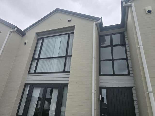 Stunning 3-bedroom house in Takanini
