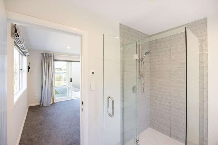 15 Monaco Grove Fitzherbert_16