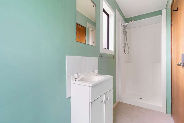 6 Serjeant Street Henderson_12