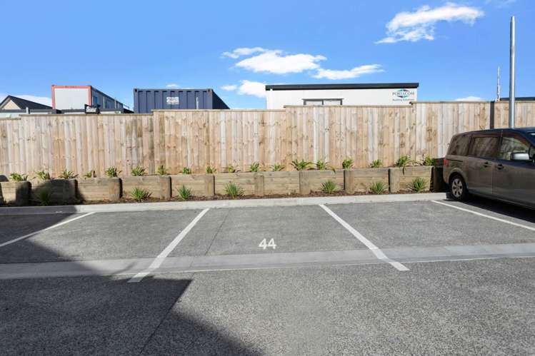 51/125b Metcalfe Road Ranui_12