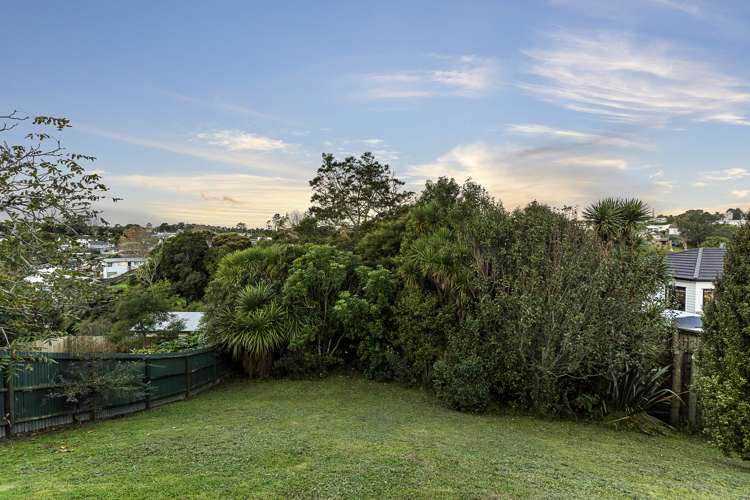 77 Fairclough Road Beach Haven_21