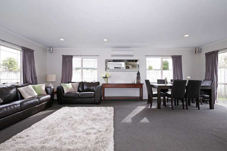 16 Gambia Grove 2743_3