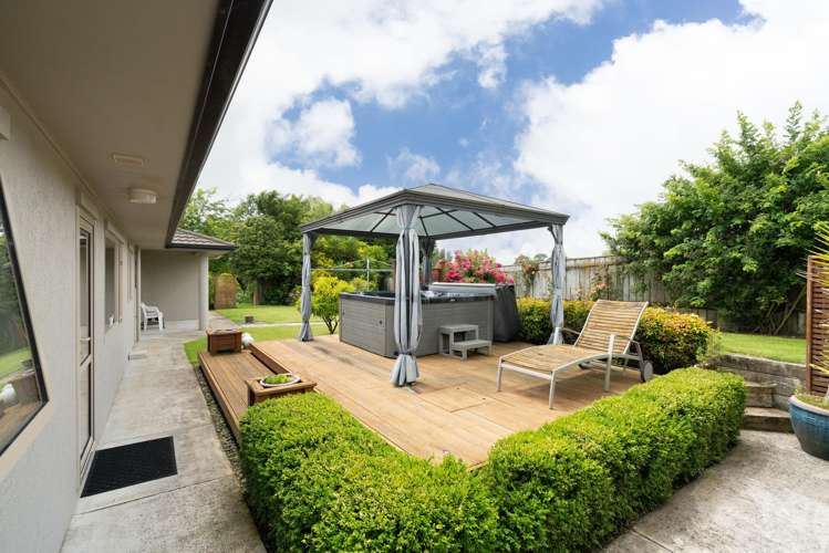 64 Lea Grove Levin_30