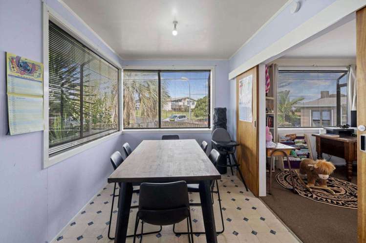 24 Cramond Drive Mangere East_16