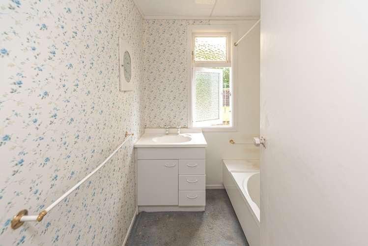 10 Godwin Crescent College Estate_16