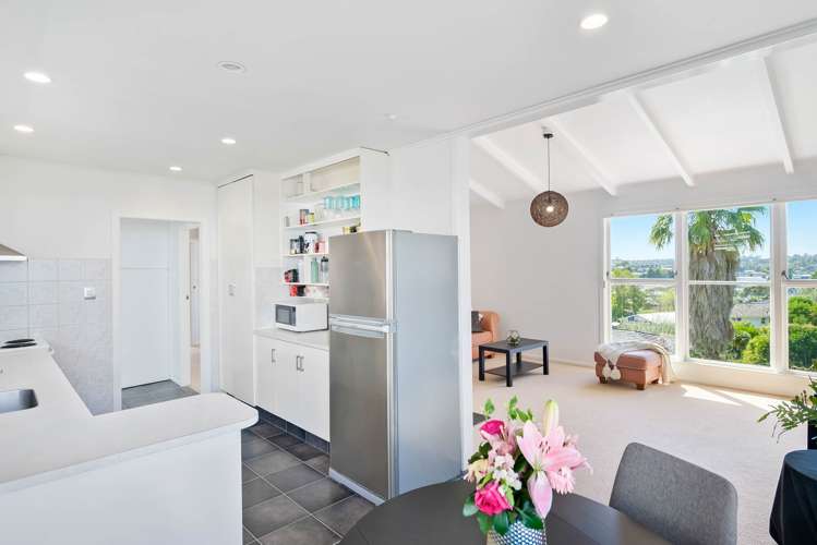 1/8 Ludlow Terrace Totara Vale_5