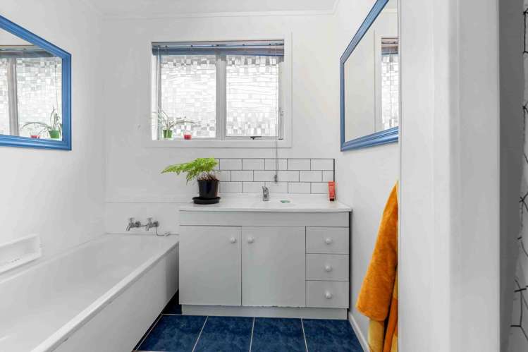 15 Carlton Terrace Westown_18