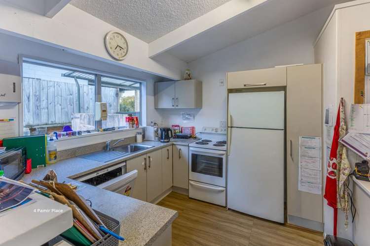 4 Pamir Place & 64 Victory Street_4