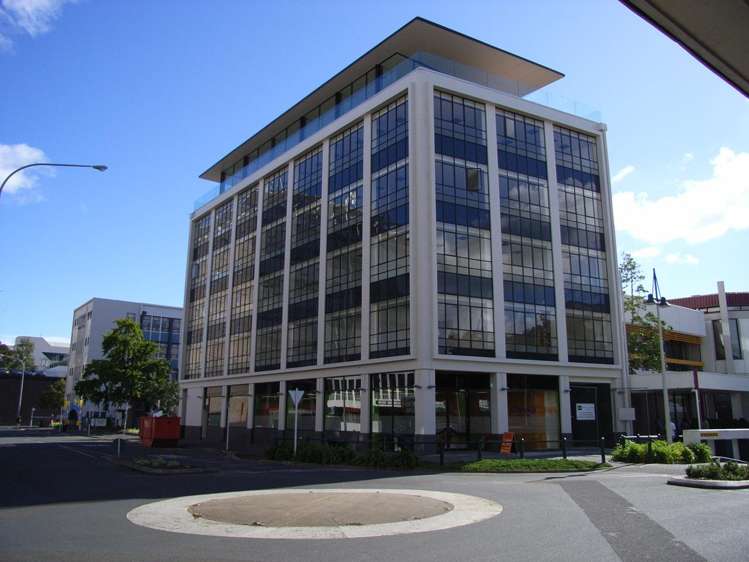 Part Level 1, 149 Alexandra Street_0
