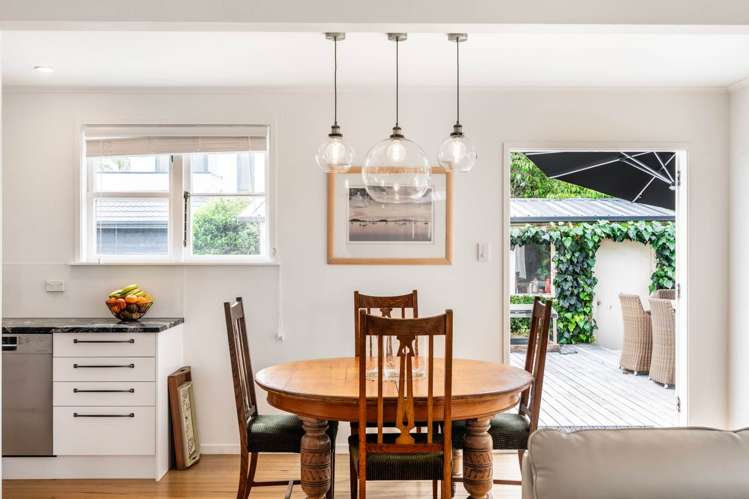 197 Riverside Avenue Pt England_11