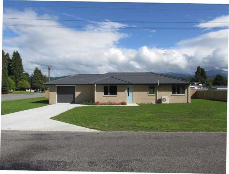 2 Church Street Reefton_0