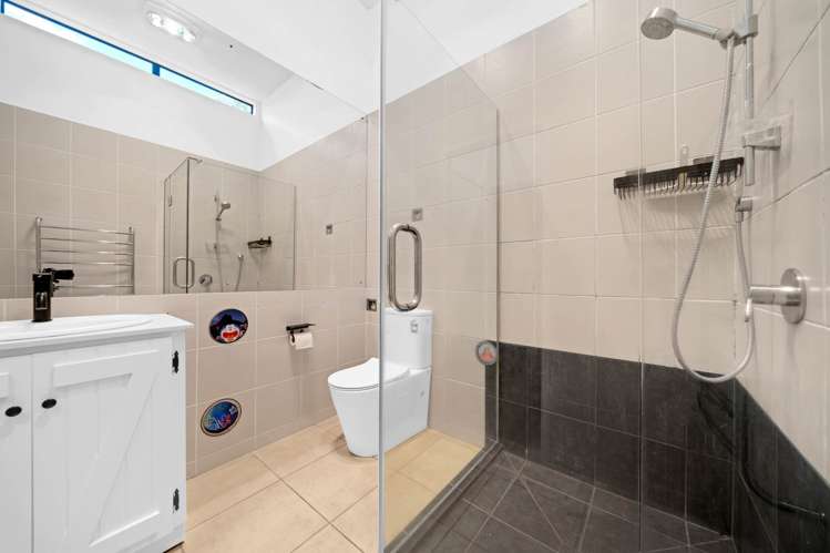 84 & 86 Ayton Drive Totara Vale_38