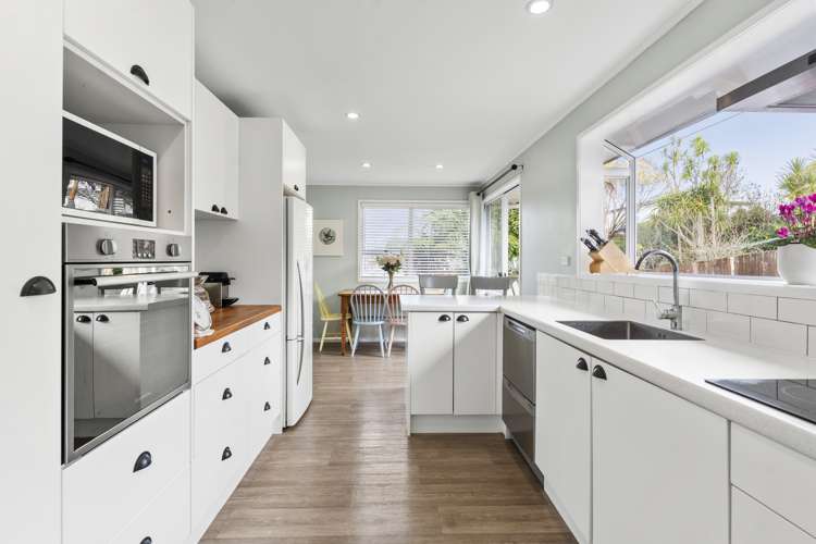 14 Gerontius Glade Torbay_14