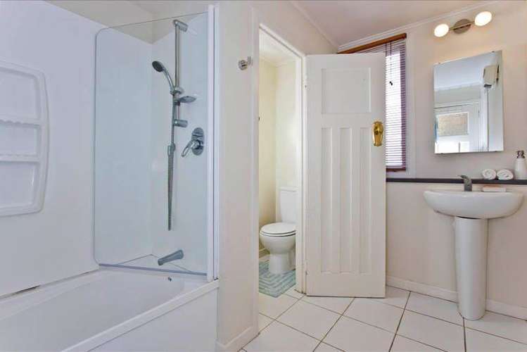 2/10 Alma Street Te Atatu South_8