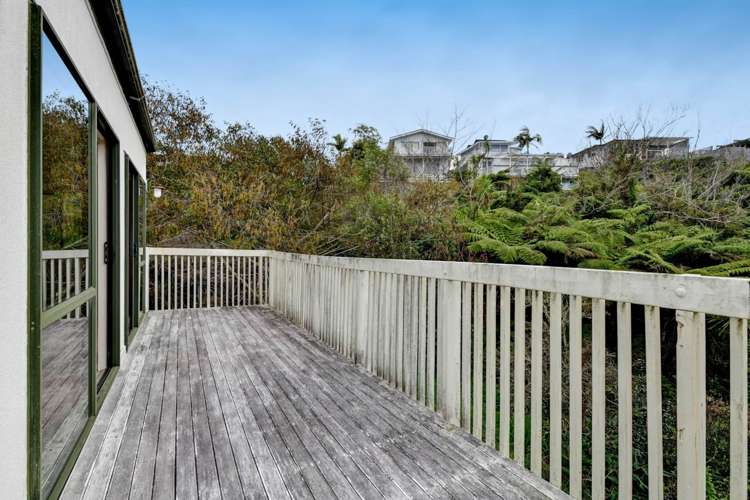 2/433A East Coast Road Mairangi Bay_16