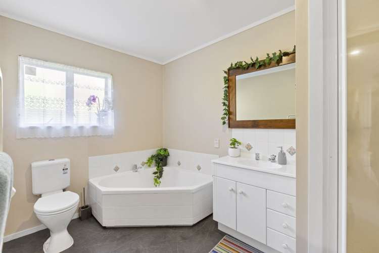 10 Ryden Place Glen Eden_15