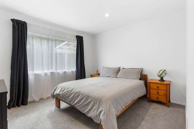 13 Broadfield Street Massey_13