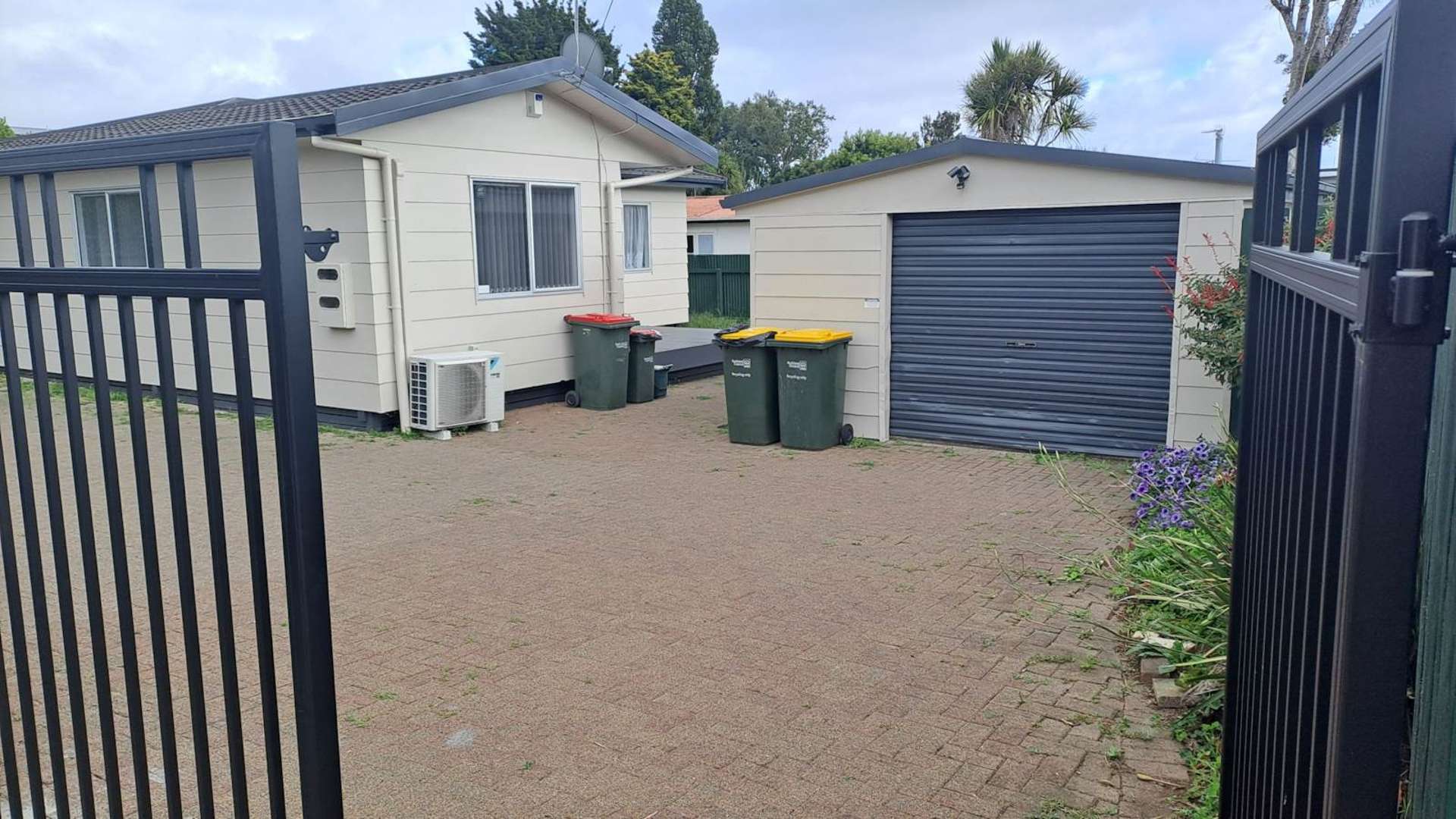 49A Beach Road Pahurehure_0