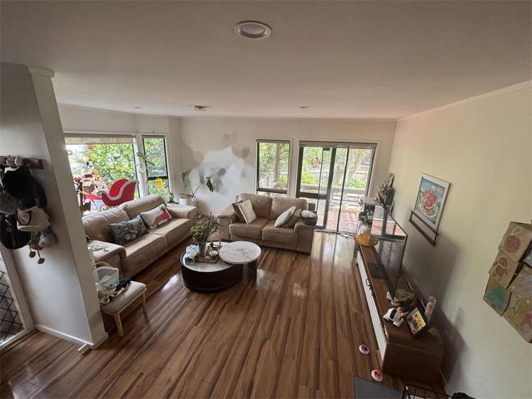 9 Greenvalley Rise Glenfield_3