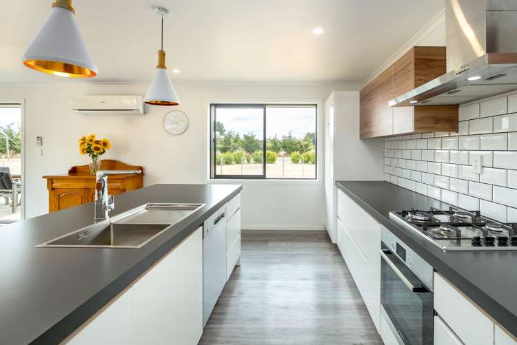 471 State Highway 2 Opaki_5