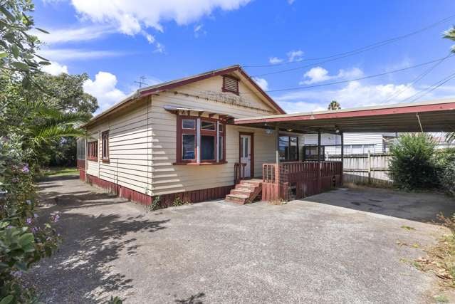 Spacious Living - Unbeatable Location