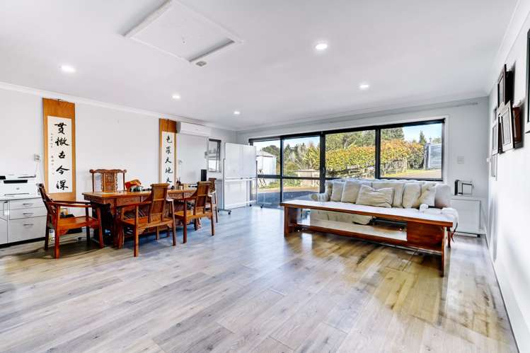 241 Paremoremo Road_5