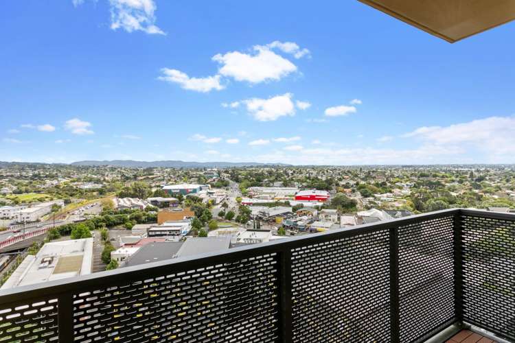 1203/20 Mccrae Way New Lynn_0