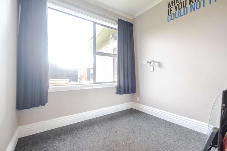 33 Main Road Harihari_13