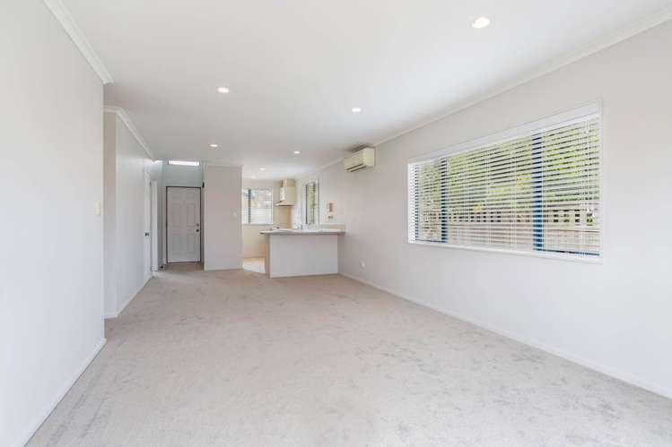 2d Reid Road New Lynn_9