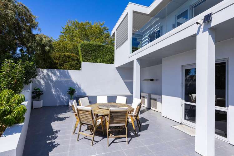 7 Golf View Close Fairhall_37