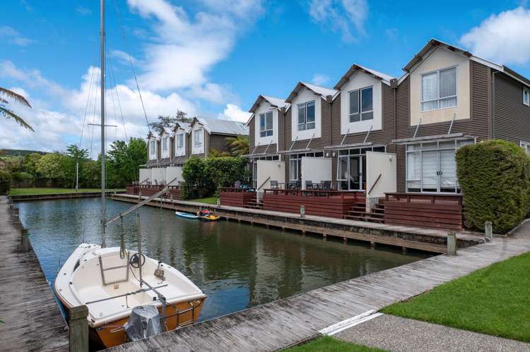 64/1420 Hamurana Road Mourea_14