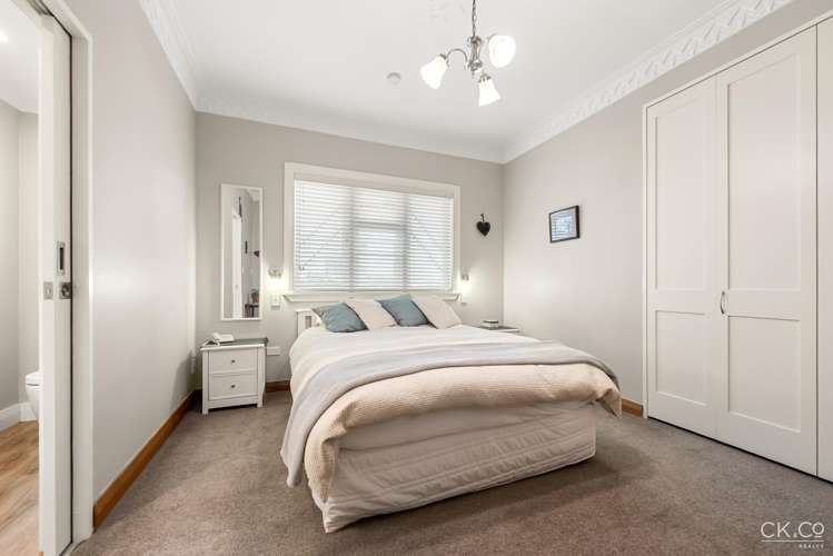 39 Cudby Street Woburn_8