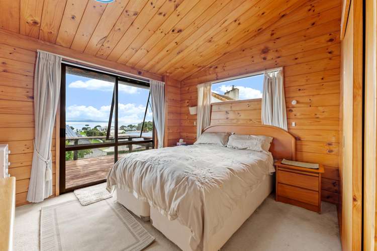 2/25 Beach Road Manly_11