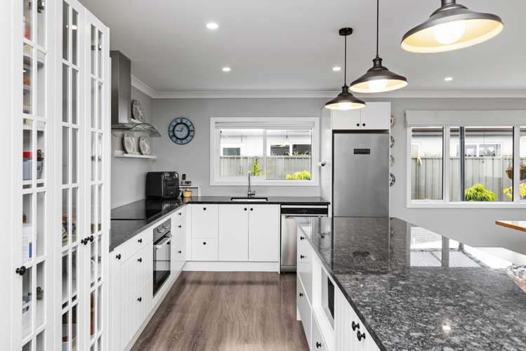 10 Pelorus Avenue Poraiti_6