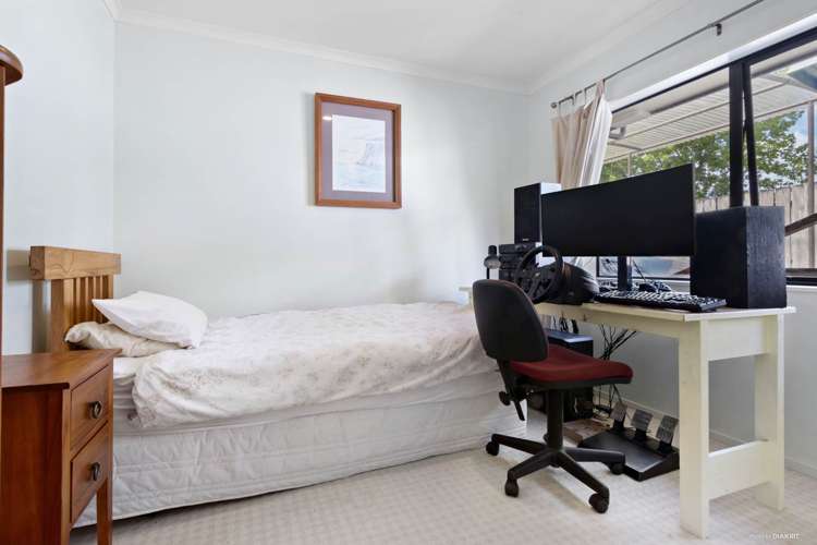 446 West Coast Road Glen Eden_12