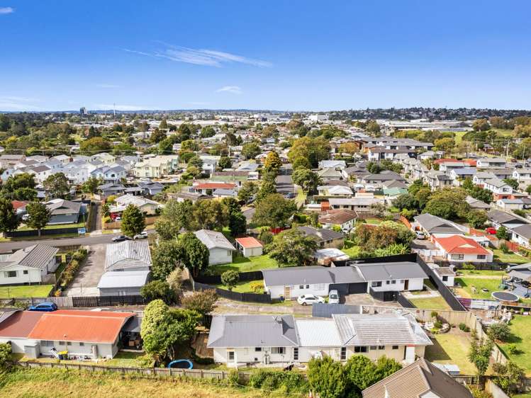 1/53 Tabitha Crescent Henderson_17