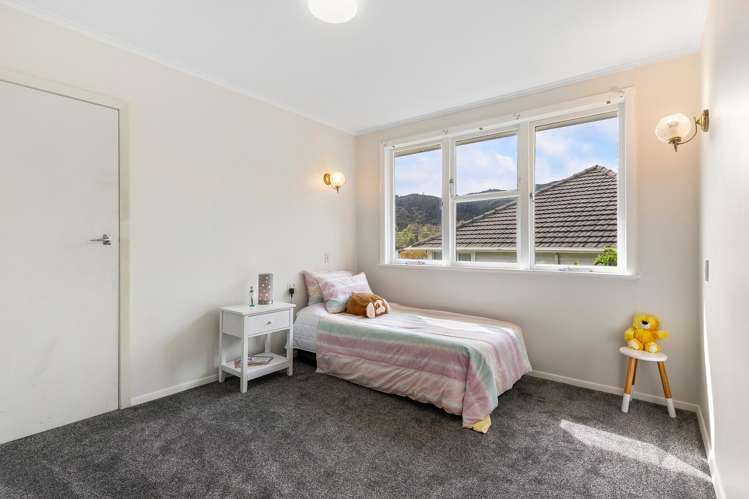 220 Waddington Drive Naenae_8